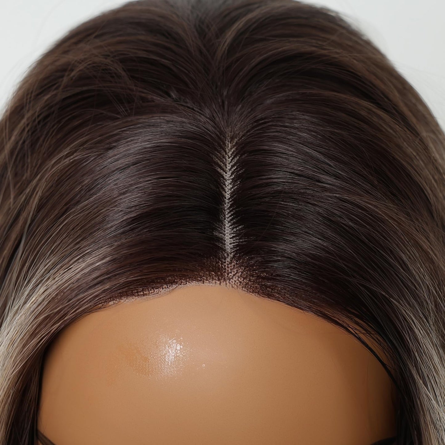 testar Long Straight Gray Wigs for White Women Ombre Sliver Gray Silky Hair Synthetic Middle Part Wigs for Daily Use Lace Closure Natural Hairline 26 IN