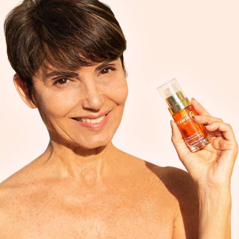 Noche Y Dia Vitamin C Serum for Mature Skin - Made in Spain - Anti Aging Formula Hydrates, Moisturizes, Firms - Targets Sun Spots, Fine Lines, Wrinkles - 30mL (1 fl oz)