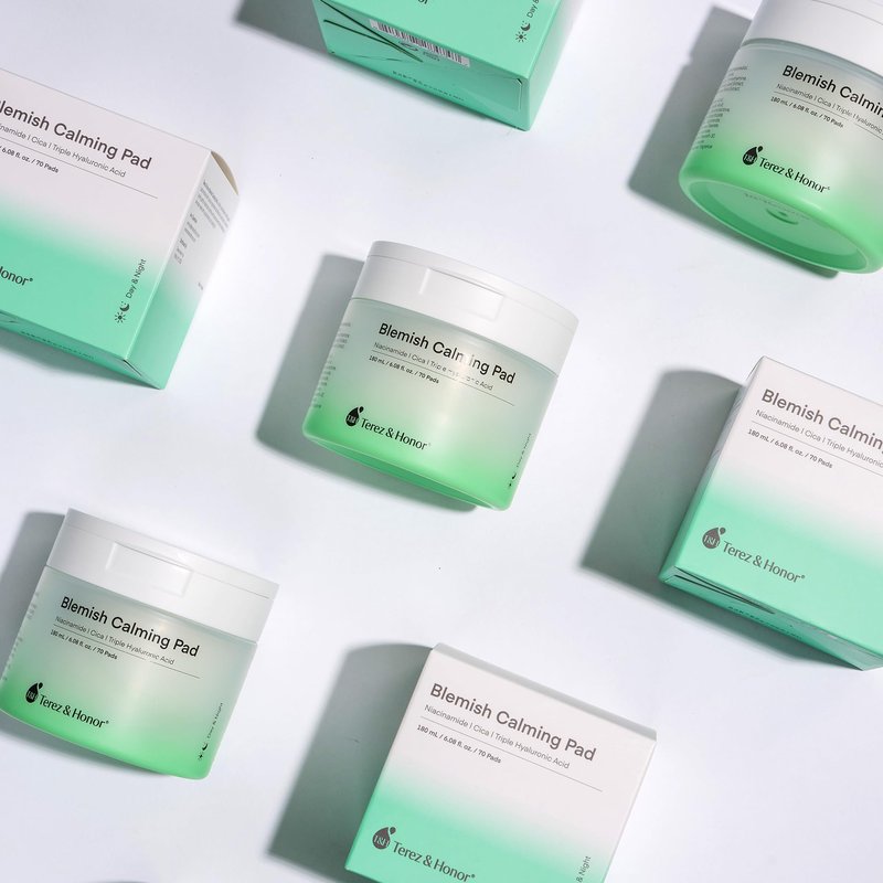 Niacinamide, Centella & Hyaluronic Acid Serum Pad - Korean Brighten, Soothe & Deep Moisturize Skincare, Pre-Soaked Toner Pads for Face - Dermatologist Tested Daily for Blemish-Prone or Sensitive Skin