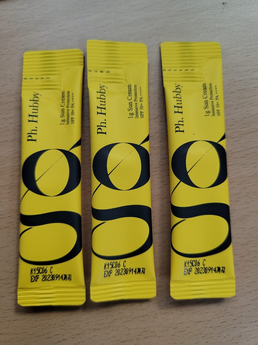 3CE BLUR WATER TINT(4.6g) soft lip with less smear with a blurry finish (#CASUAL AFFAIR) with sun cream(1ml*3ea)