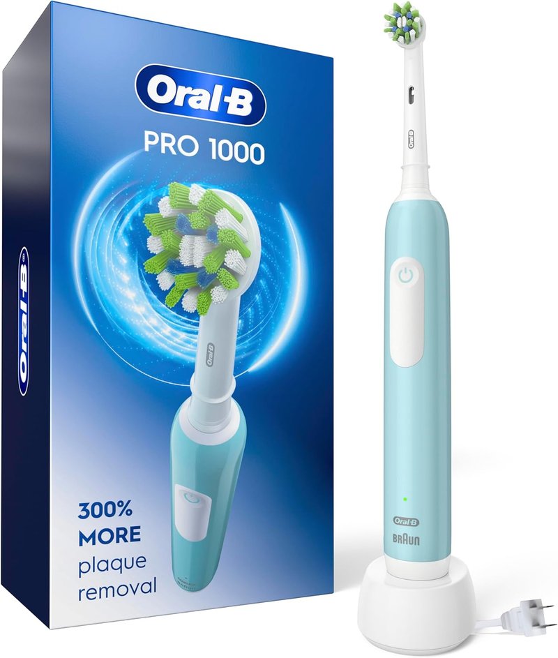 Oral-B Pro 1000 Electric Toothbrush - CrossAction Technology | Green Color
