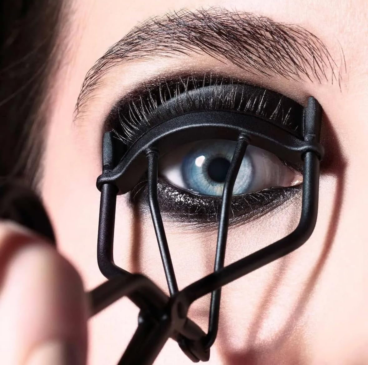 Surratt Relevee Lash Curler - Professional Eyelash Curling Tool for Stunning Lifts