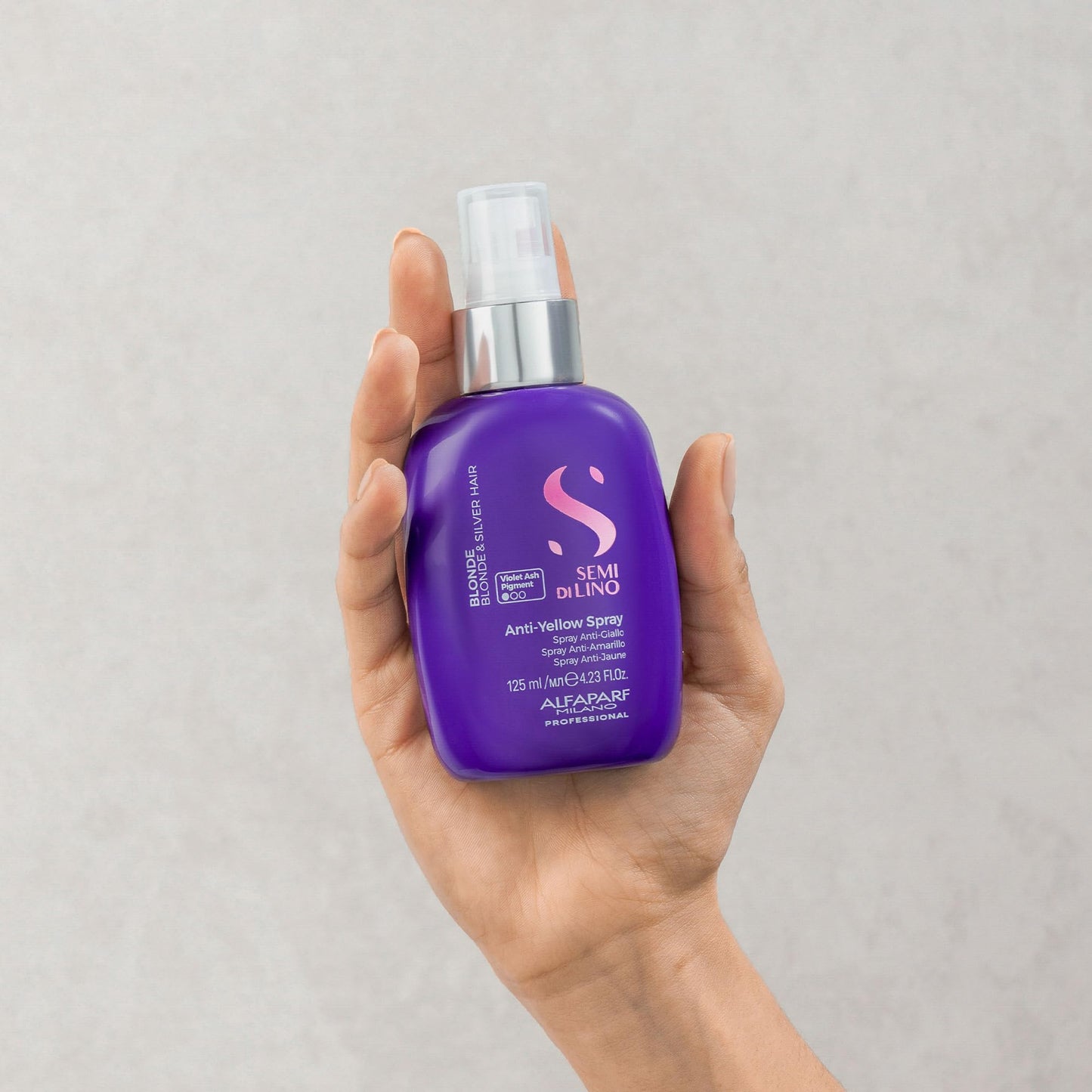 ALFAPARF MILANO Semi di Lino Blonde Anti-Yellow Spray for Blonde, Platinum and Silver Hair - Sulfate Free Lightening Spray - Removes Yellow, Brassy Tones - Detangles, Corrects Brassiness