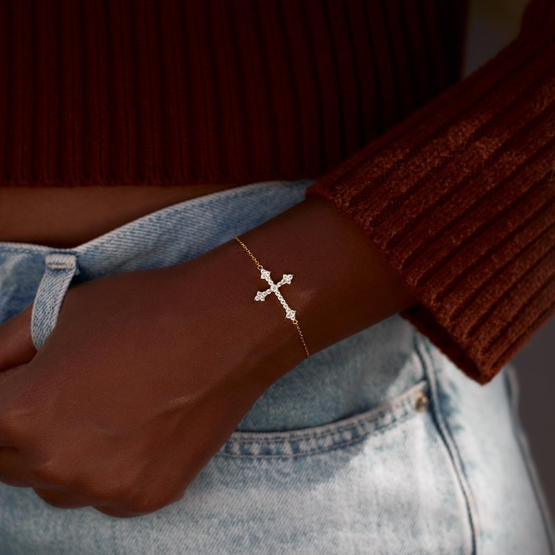 STORYJEWELLERY Daughter Christmas Gifts, Sterling Silver Cross Bracelets, Birthday Gifts for Daughters, Daughter Bracelet, Xmas Presents for Daughters
