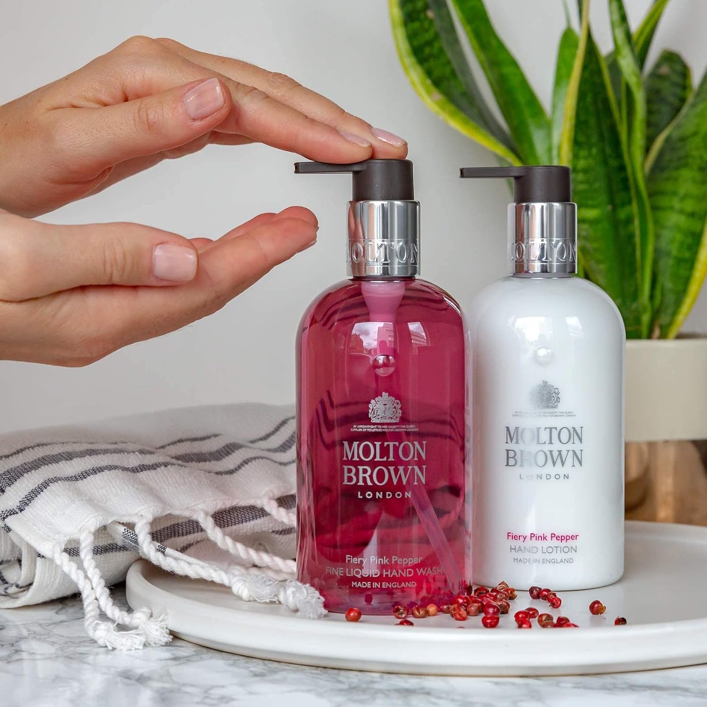 Molton Brown Fiery Pink Pepper Hand Wash - Luxurious Liquid Soap | 10 Fl. Oz.