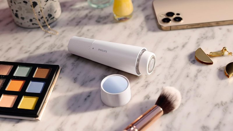Philips Electric Lady Shaver Series 8000 - Cordless Facial Hair Remover | BRL166/91