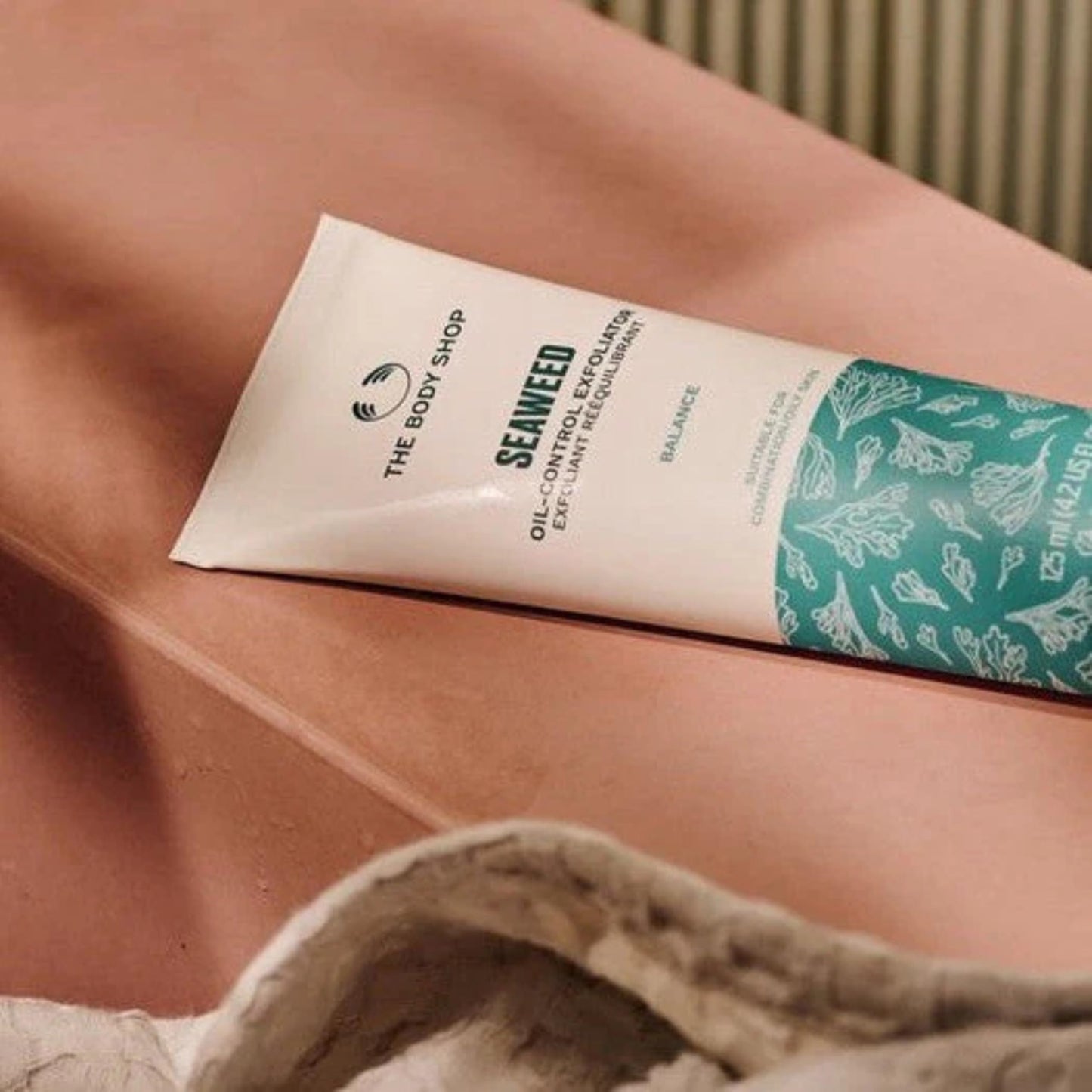 The Body Shop Seaweed Exfoliating Cleanser, For Oily and Combination Skin, Vegan, 4.2 Fl Oz