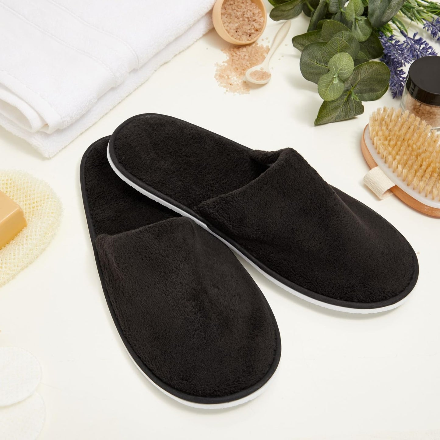 Juvale Disposable Slippers for Guests - Plush-Lined House, Indoor & Travel Slippers - Slip-Resistant Spa Shoes for Women & Men - 12 Pairs, Women 12/Men 11, Black