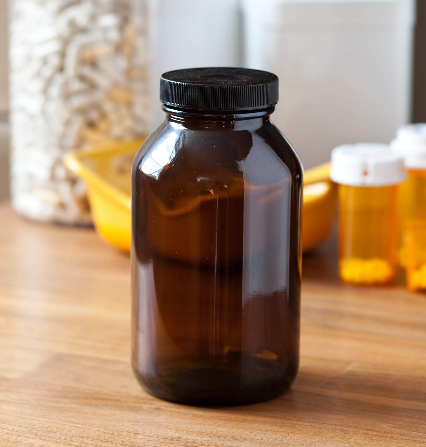 JUVITUS Amber 17 oz Wide Mouth Glass Packer Bottle with Black Lid (4 pack)