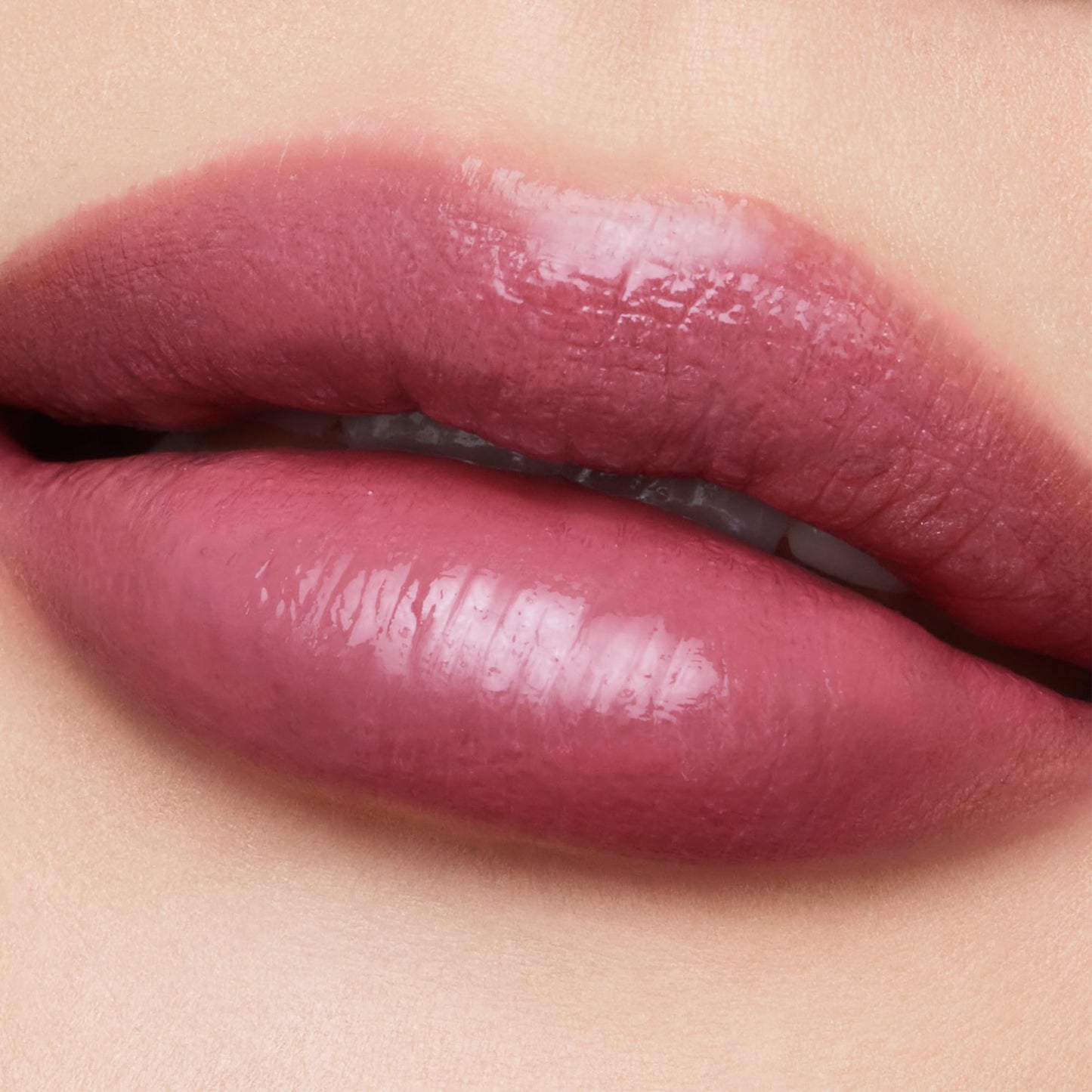 Estée Lauder Pure Color Revitalizing Crystal Lip Balm | Plumping & Hydrating | Sheer Tint, 004 Caring Crystal