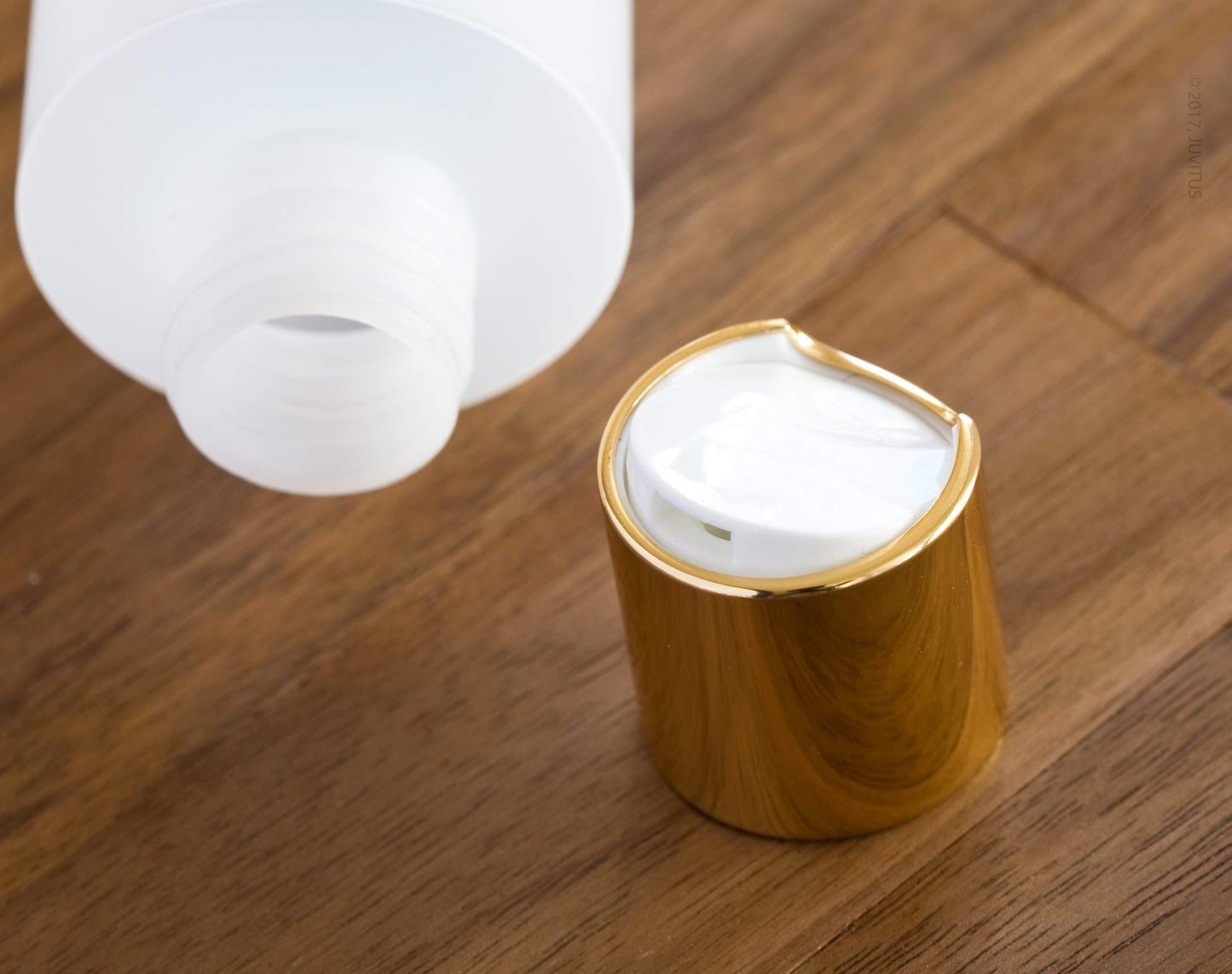 JUVITUS (12 Pack) 2 oz Clear Natural Refillable Plastic Squeeze Bottle with Gold Metal Disc Cap Top