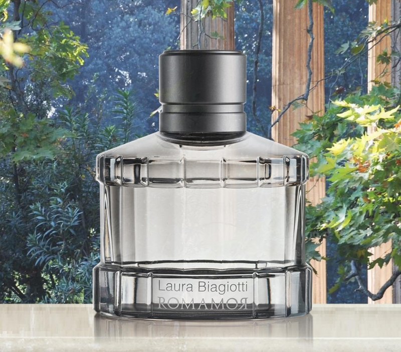 Laura Biagiotti Romamor - Cologne for Men - Amber Woody Fragrance - Perfume for Men with Grapefruit, Black Pepper, Vetiver and Ginger - 2.5 oz