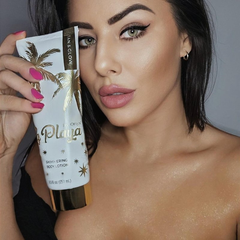 Onyx La Playa Tan & Glow Body Shimmer - Tan Extender & Illuminating Moisturizer - Anti-Streak After Tanning Lotion & Body Highlighter with Anti-Cellulite & Moisturizing Effect, Paraben Free, 8.5 fl oz
