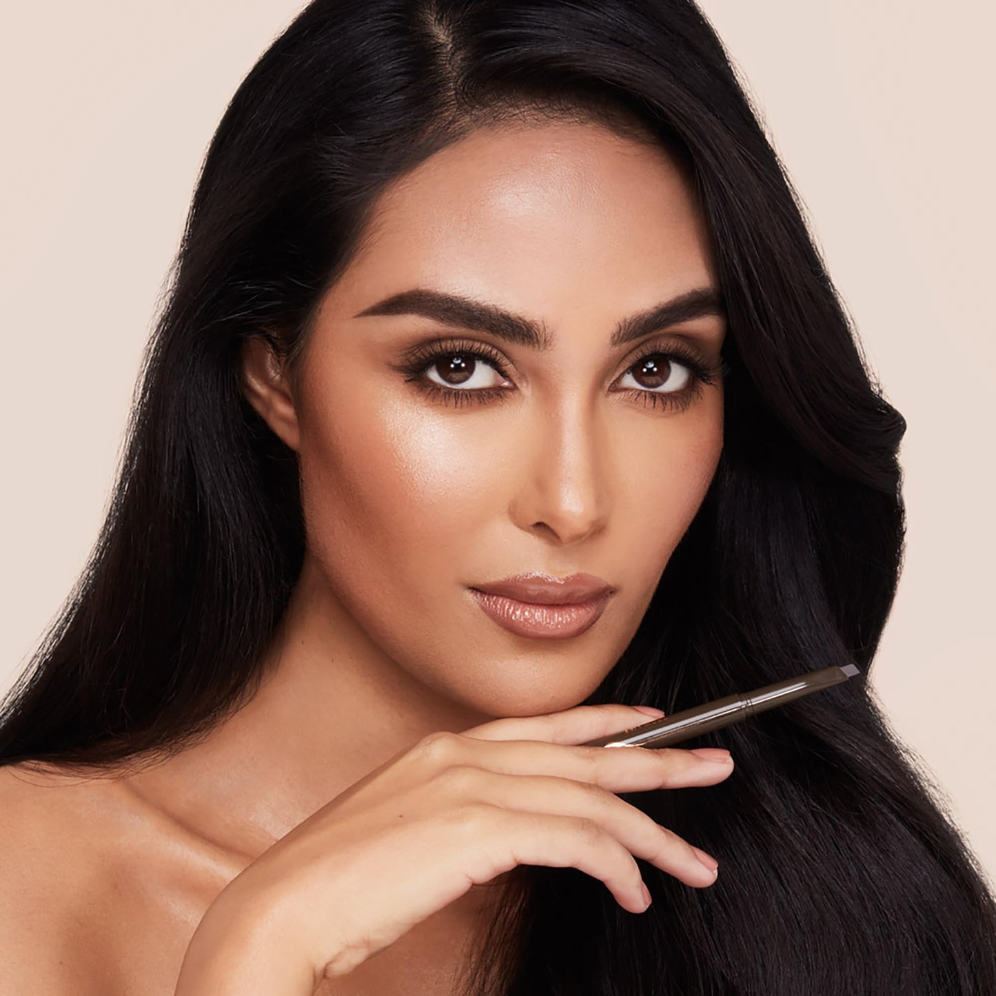 Charlotte Tilbury Brow Cheat Eyebrow Pencil - Refillable Micro-Precision Brow Pencil with Angled Tip for Natural Hair-Like Strokes - 16-Hour Wear, Waterproof, Vitamin E + Carnauba Wax