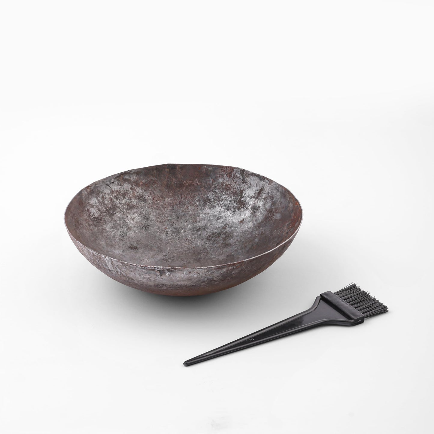 SHIVANYA STORE Henna Mixing Iron Bowl, Natural Hair Dye Making Wok kadai Without Handle in Iron, Mehendi Paste ka Bowl with Brush
