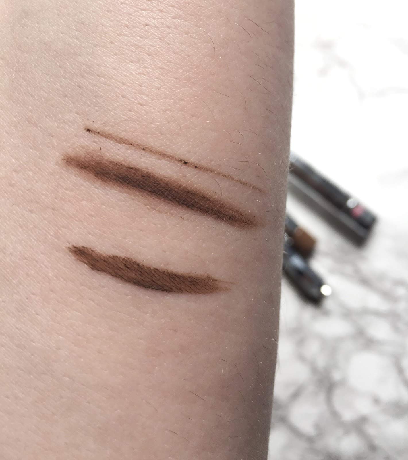 Benefit Cosmetics Mini Ka-BROW! Waterproof Eyebrow Pomade with Built-In Brush 3