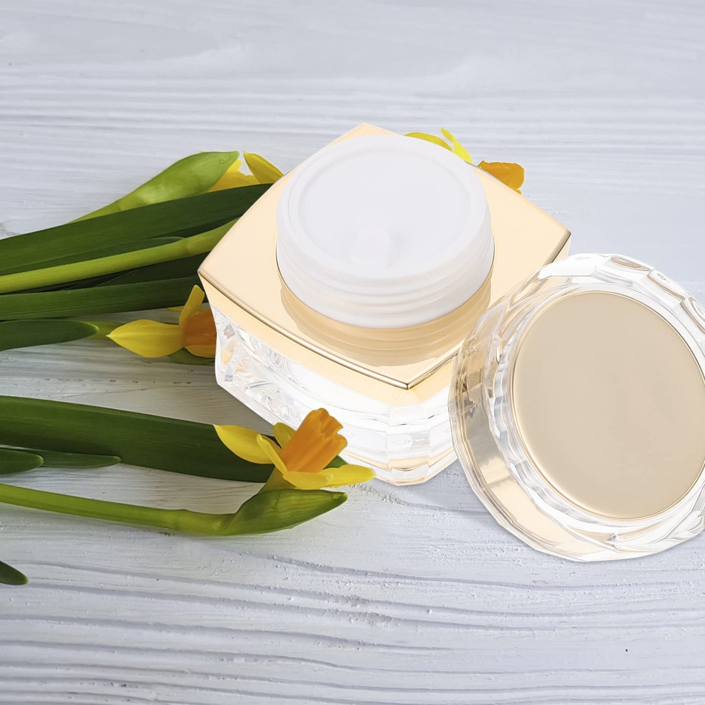 Beaupretty Refillable Lotion Bottle Mini Reusable Cosmetic Cream Container Travel Size Sample Jar for Lotion Ointment Balm Body Butter Compact Storage for Purse 2.59 X 2.59 X 2.24 in