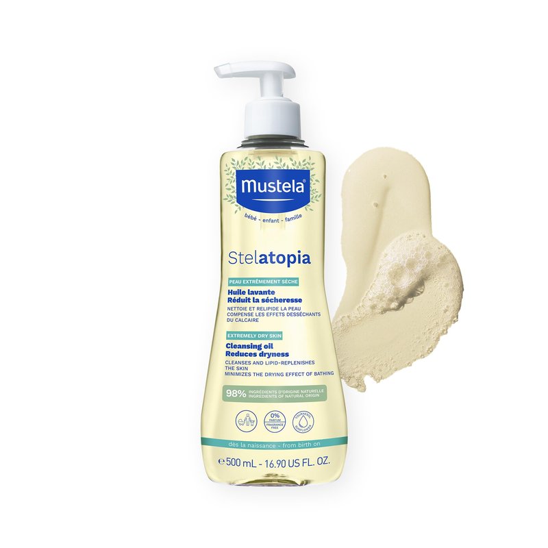 Mustela Stelatopia Eczema-Prone Skin Bath Time Gift Set - Family Skin Care Essentials - Natural Avocado & Sunflower Oil - EWG Verified - 2 Items Set - Stelatopia Cleansing Oil and Stelatopia+ Cream
