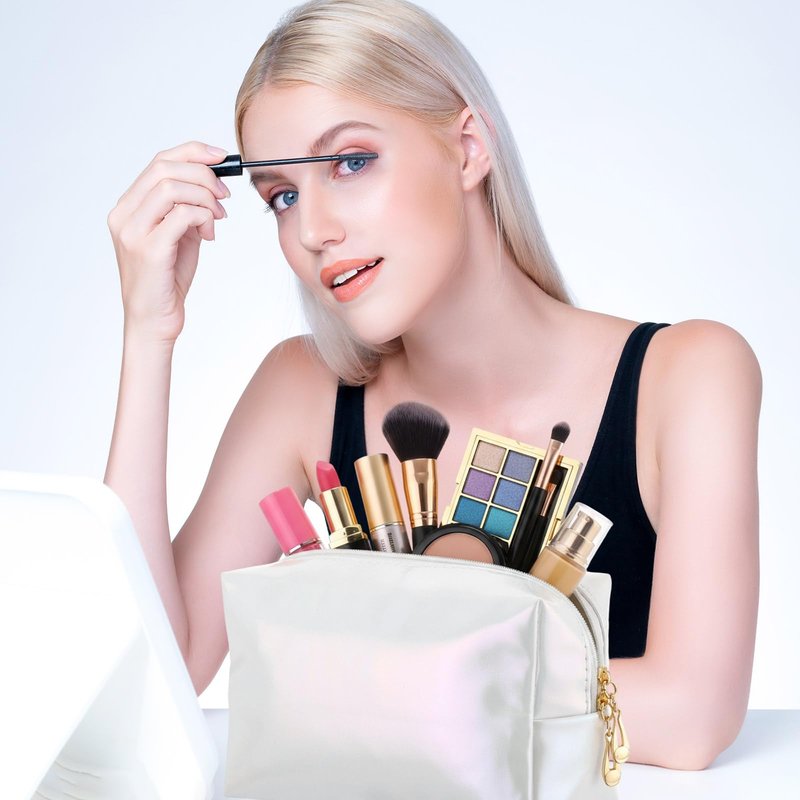 Kigeli Aesthetic Makeup Bags PU Leather Cosmetic Pouches Waterproof Plain Toiletry Bags Makeup Pouches Bulk for Women Party Gift Travel Storage Organizer(Laser Color,7.1 x 2.8 x 4.3 in)