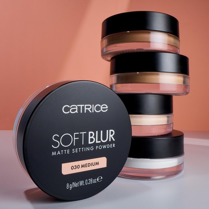 Catrice Soft Blur Loose Setting Powder, Matte Blurring Face Powder, Lightweight, Blurs Pores & Imperfections, No Flashback, Fragrance Free, Vegan & Cruelty Free, 0.28 oz (020 | Light)