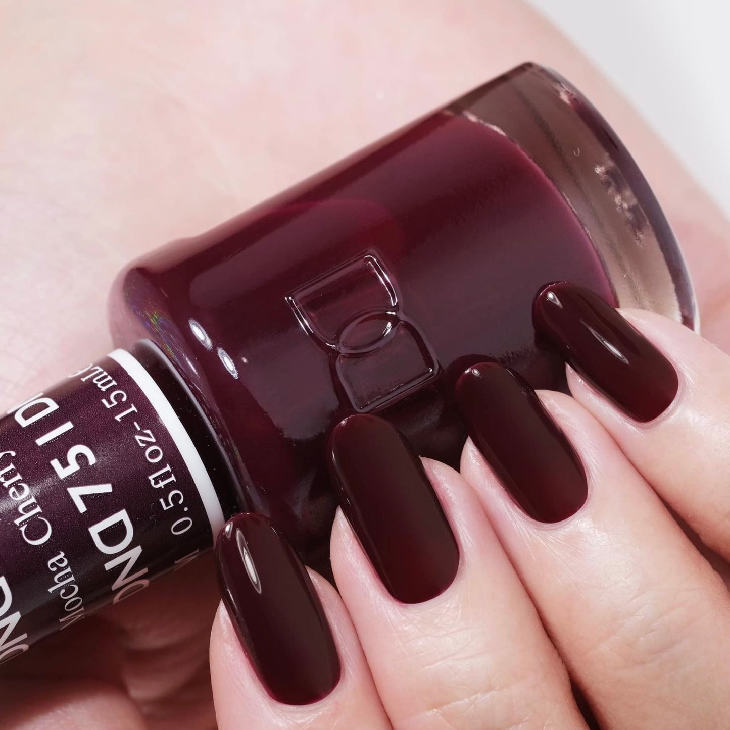 DND Gel Polish Set, Brown Collection, UV/LED Gel Polish and Air Dry Nail Lacquer, Matching Chip-Free Polish Duo, 751 Cherry Mocha, 0.5 Fl Oz