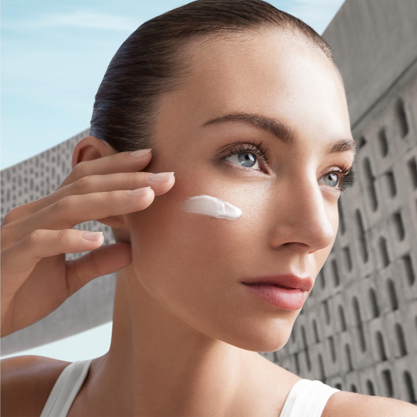 Biotherm Aquasource Hydra Barrier Cream, Lightweight And Fast-Absorbing Face Moisturizer for a Stronger Skin Barrier, with Biotech Plankton, Bio-Ceramides and Hyaluronic Acid 1.7 Fl.Oz.