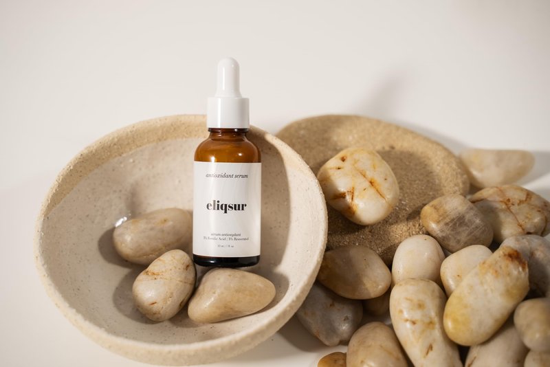 Eliqsur Antioxidant Serum - with Ferulic Acid, Resveratrol & Aspalathus Linearis - Vitamin C for Face - Brighten Complexions & Protect Skin's Surface