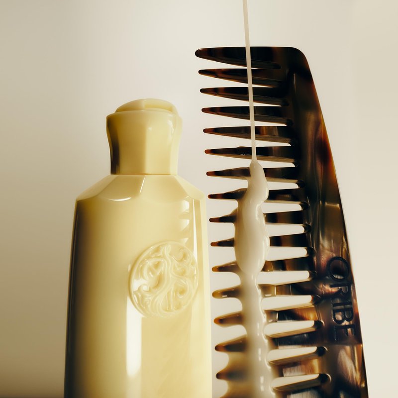 Oribe Hair Alchemy Fortifying Treatment Serum | Strengthening Leave-In Hair Serum | Heat Protectant That Reinforces Weak Hair, Prevents Breakage, and Protects from Damage | 5.9 oz