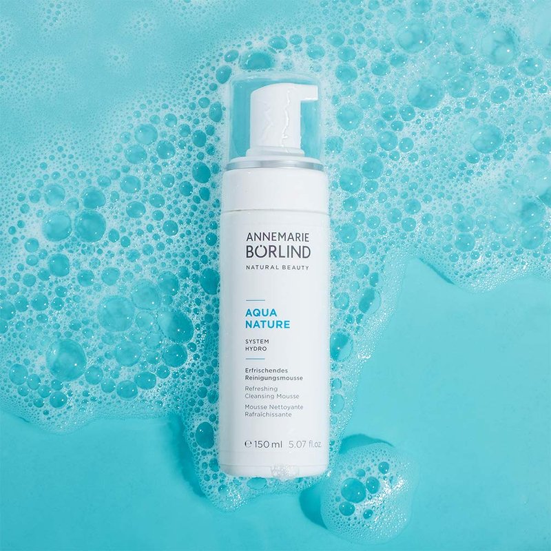 ANNEMARIE BÖRLIND - AQUANATURE Refreshing Cleansing Mousse - Aloe and Hyaluronic Acid Vegan Natural Facial Wash - Removes Impurities and Makeup with Mild Tensides - 1.69 Fl. Oz.