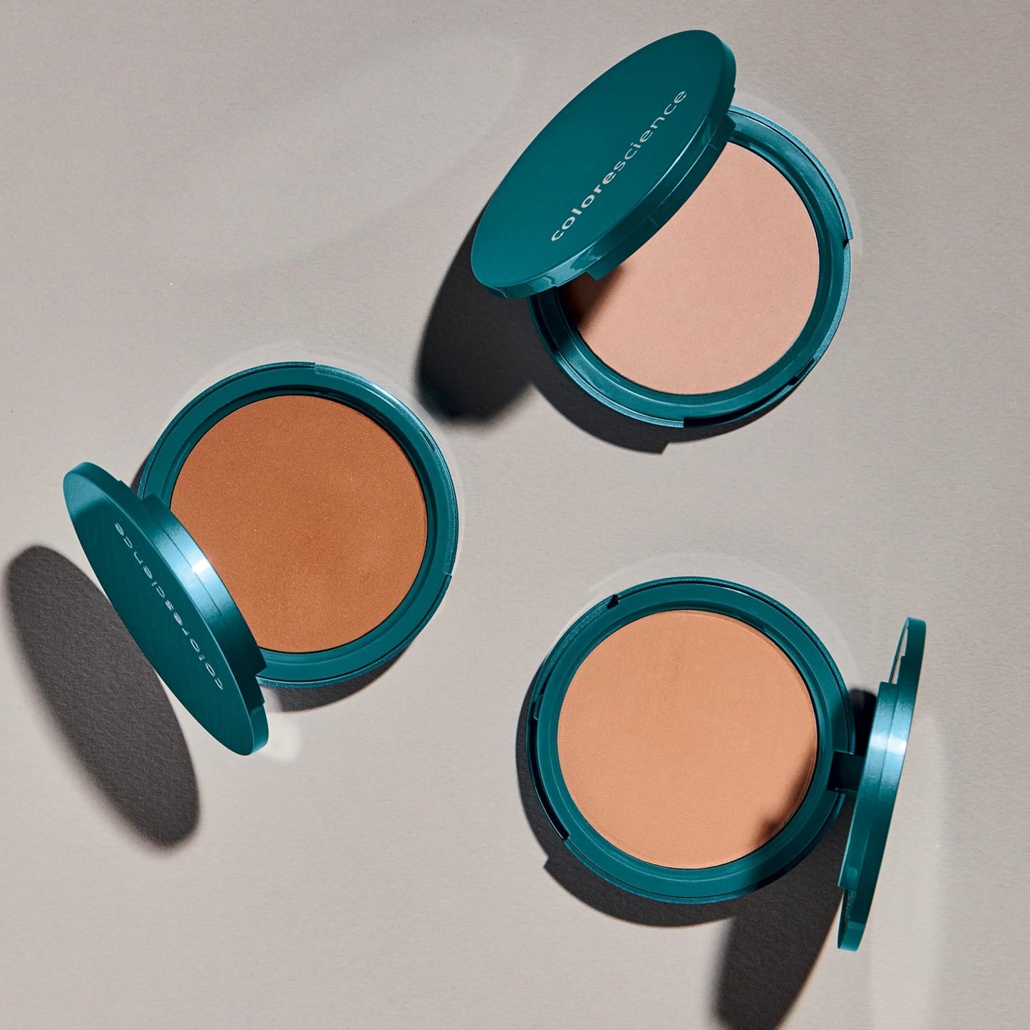 Colorescience Natural Finish Pressed Foundation SPF 20, Light Ivory
