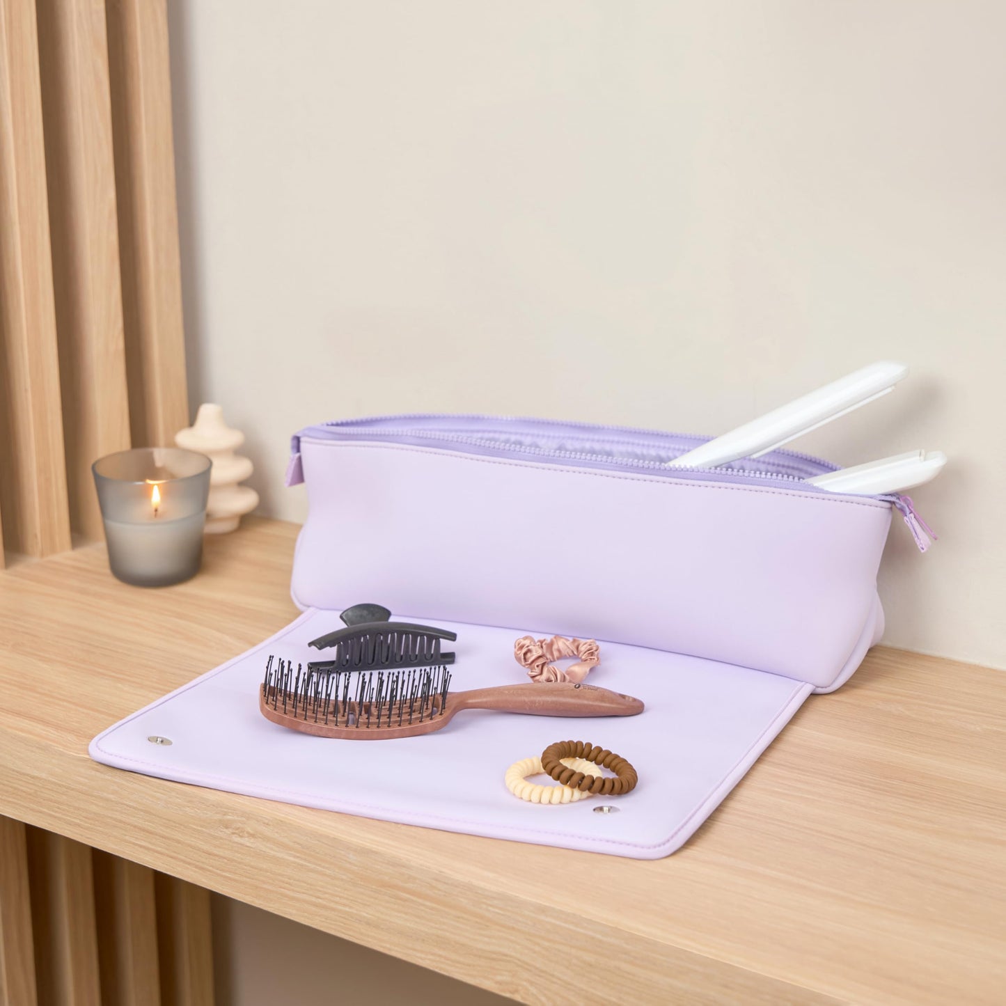 BAREFOOT CARIBOU Hair Tools Travel Bag and Heat Resistant Mat (15.5") for Flat Irons, Straighteners, Curling Iron, and Haircare Accessories, 2-in-1 design, Interior Pockets, Portable Organizer (Lilac)