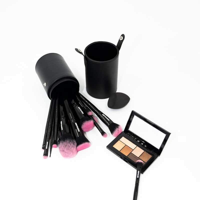 SHOPiiLAND 18-Piece Vegan Makeup Brush Set – Black & Pink Case, Soft Synthetic Bristles, Cruelty-Free, Ideal for Liquid, Powder, Cream & Bronzer; Includes Kabuki, Blender, Blush & Eyeshadow Brushes