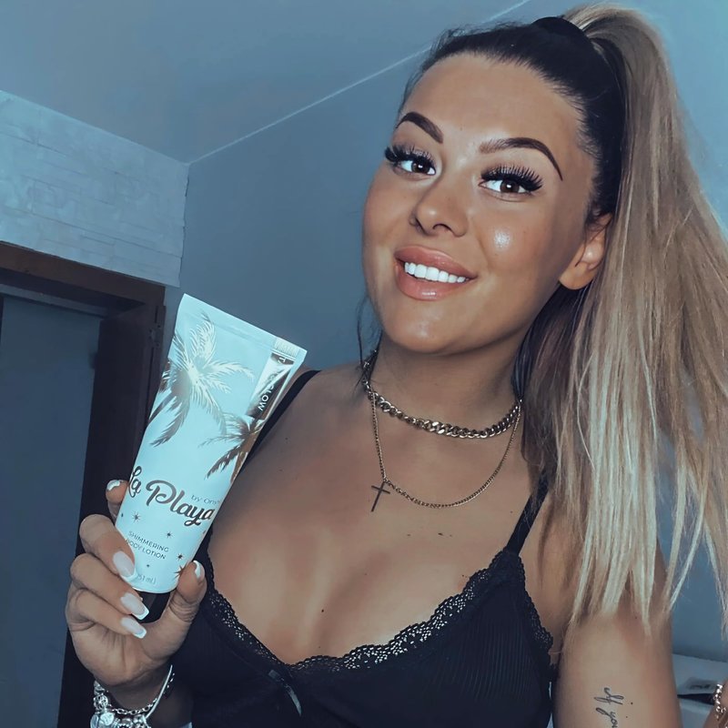 Onyx La Playa Tan & Glow Body Shimmer - Tan Extender & Illuminating Moisturizer - Anti-Streak After Tanning Lotion & Body Highlighter with Anti-Cellulite & Moisturizing Effect, Paraben Free, 8.5 fl oz