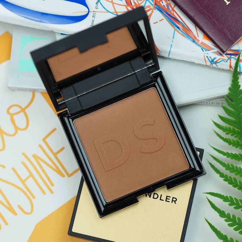 Daniel Sandler Instant Tan Wash-Off Face Powder Bronzer - Water-Resistant Matte Formula for Natural Glow | Fair to Medium Skin, Portable Compact with Mirror