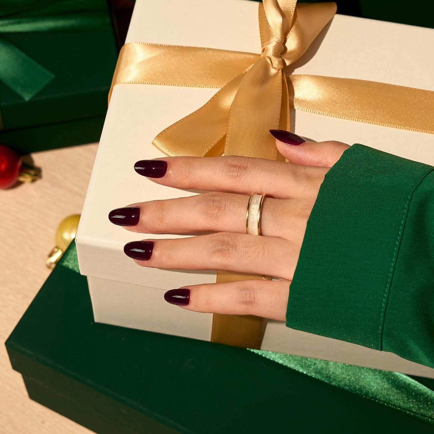 BTArtbox Press On Nails Short - Dark Red Press on Nails, Short Oval Fake Nails with Nail Glue, Fit Perfectly & Natural Reusable Stick on Nails in 16 Sizes Soft Gel Nail Kit, Coffee Bean