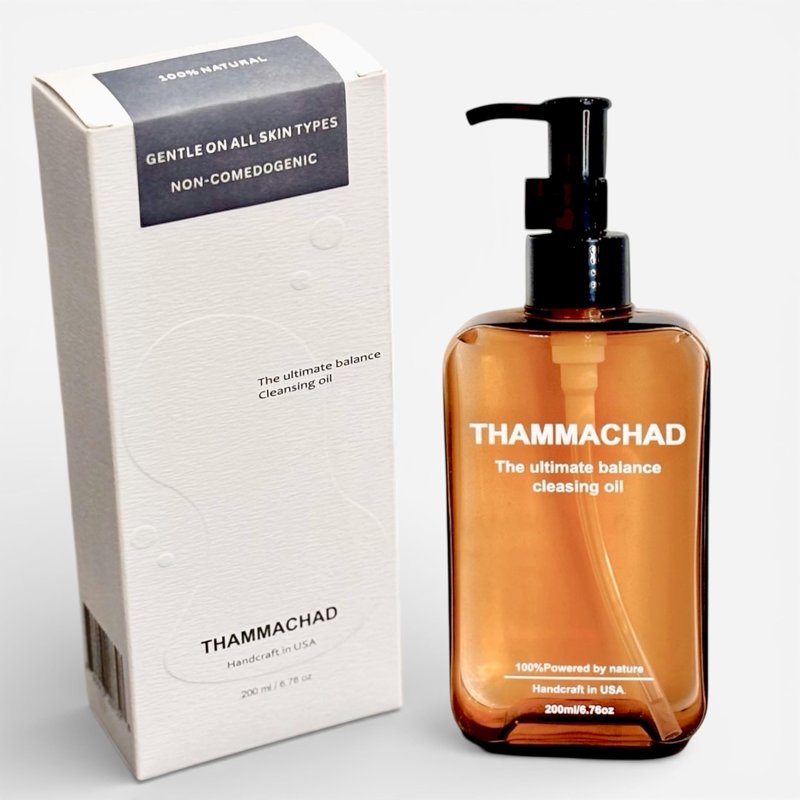 Thammachad Oil Cleanser Makeup Remover - Cleansing Oil for Sensitive Skin with Moringa & Camellia - First-Step Face Cleanser for Sunscreen and Daily Makeup, 200ml