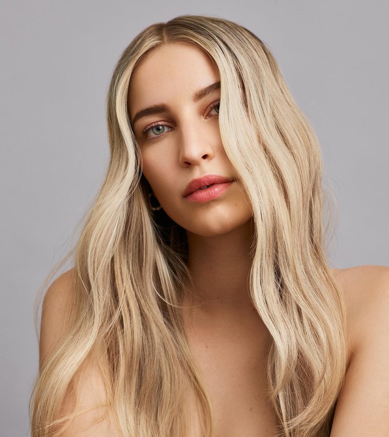 IN COMMON Magic Myst 4-in-1 Spray - Detangler, Anti-Frizz Smoothing, Heat Protectant & Shine Finisher, Hair Styling Mist for All Hair Types, 8.45 Fl Oz.