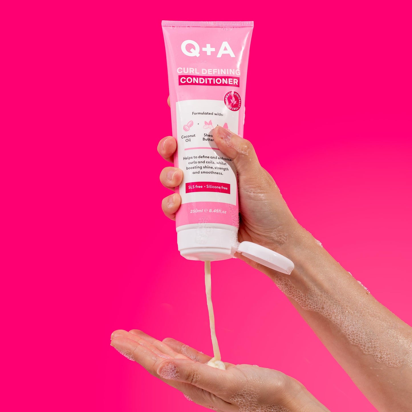 Q+A Curl Defining Conditioner for Hair (250ml), Hair Conditioner, Anti-Frizz, Hydrating Conditioner for Wavy, Curly and Coily Hair, Coconut Oil and Shea Butter Esters Rich Curly Hair Products