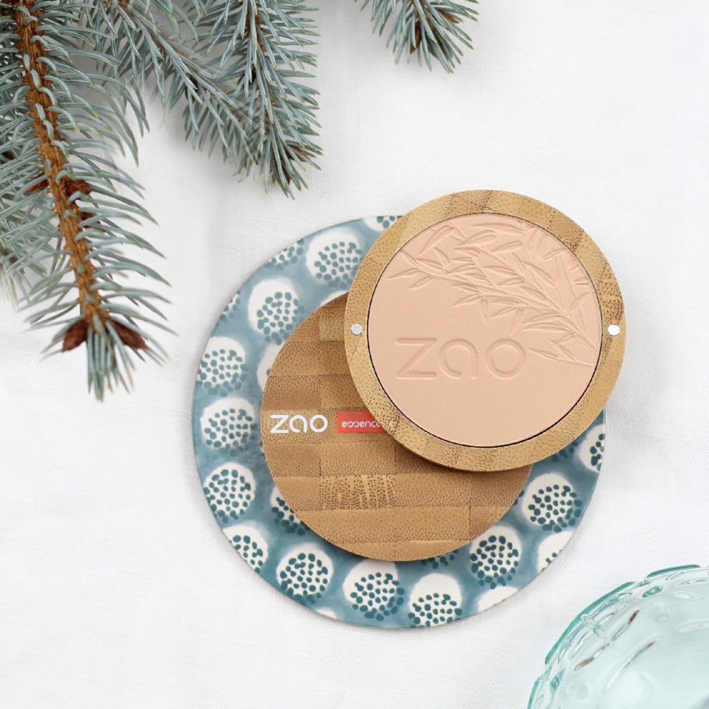 Zao Makeup Compact Pressed Powder Foundation Blendable Face Makeup Long Lasting Portable Full Coverage with Macadamia Oil & Cocoa Butter Lightweight Airbrushing for Pores & Imperfections 9g (302)