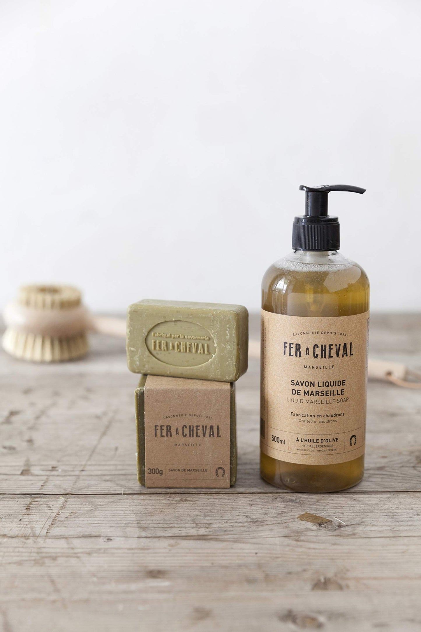 Fer à Cheval Savon De Marseille Liquid Soap, Organic Olive Oil Soap, 500 ml / 16.9 fl oz
