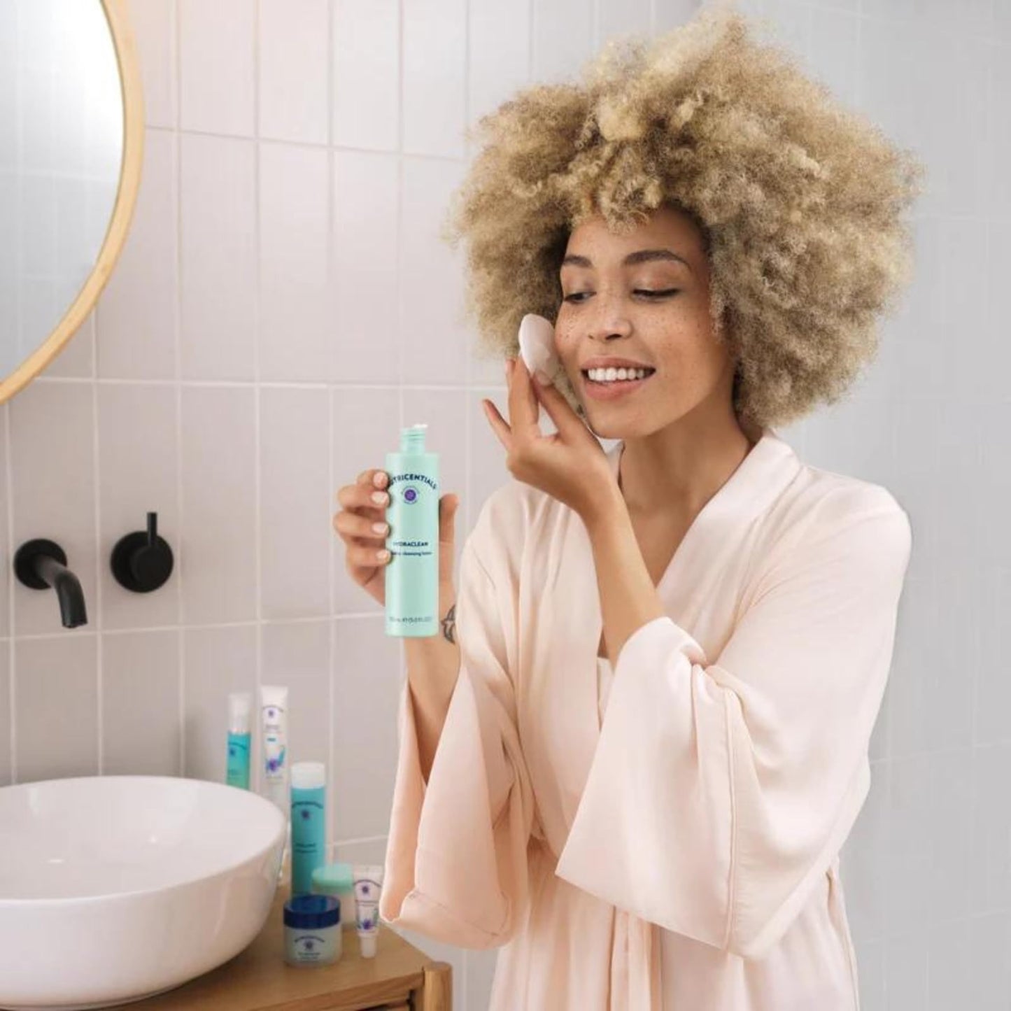 Nu Skin HydraClean Creamy Cleansing Lotion - Gentle Cleanser for Clean, Soft, and Hydrated Skin | Moisturized, Vibrant and Healthy Skin | Eco-Friendly Packaging, Morning and Night Cleanser(150 ml)