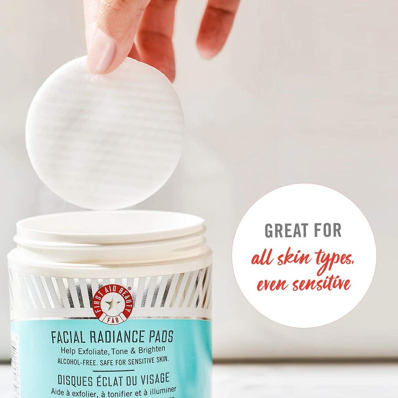 Facial Radiance Pads by First Aid Beauty - Exfoliating & Brightening | 60 Pads