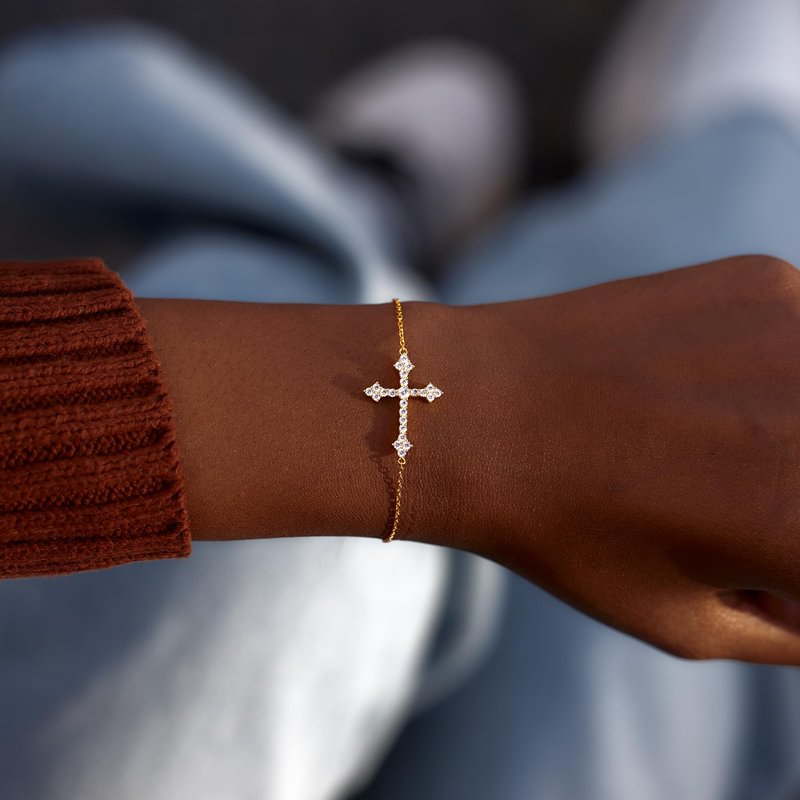 STORYJEWELLERY Daughter Christmas Gifts, Sterling Silver Cross Bracelets, Birthday Gifts for Daughters, Daughter Bracelet, Xmas Presents for Daughters