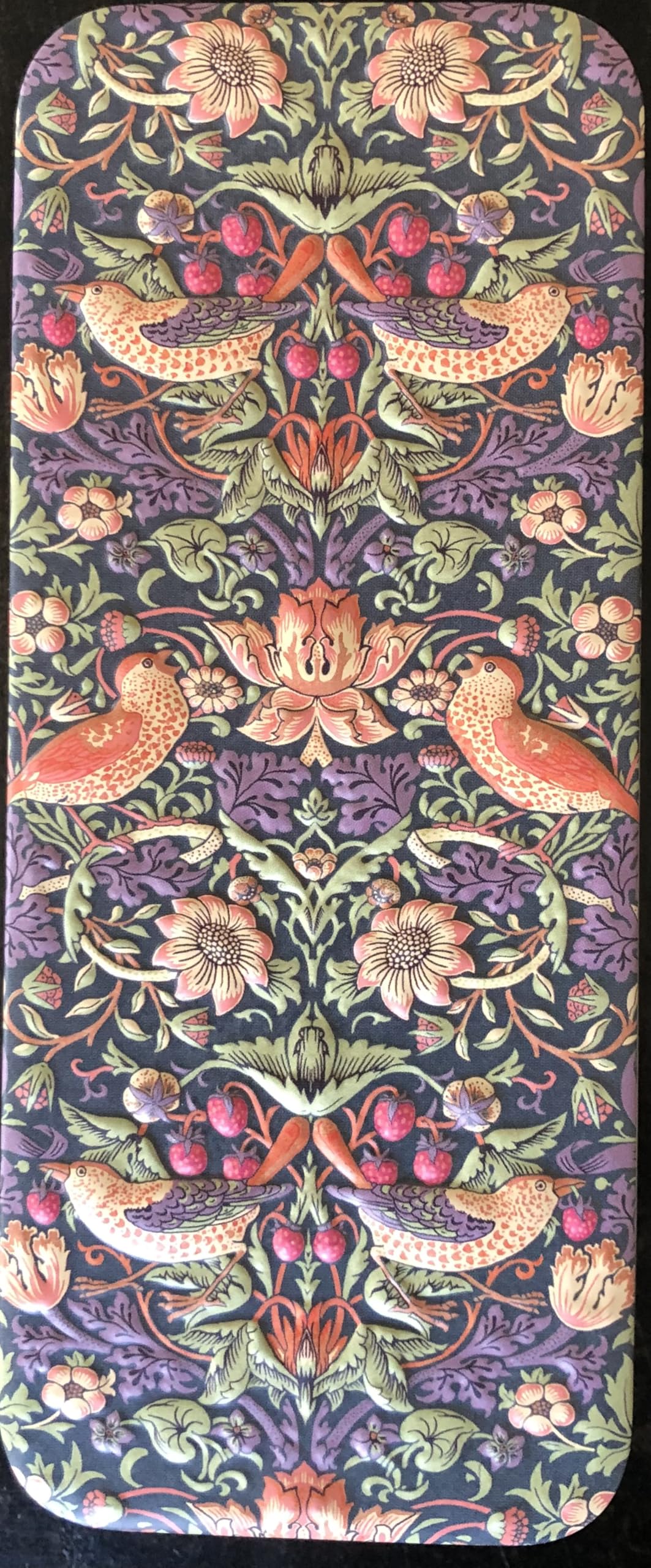 Heathcote & Ivory William Morris at Home Strawberry Thief Clementine & Clove Hand Cream Tin 100ml