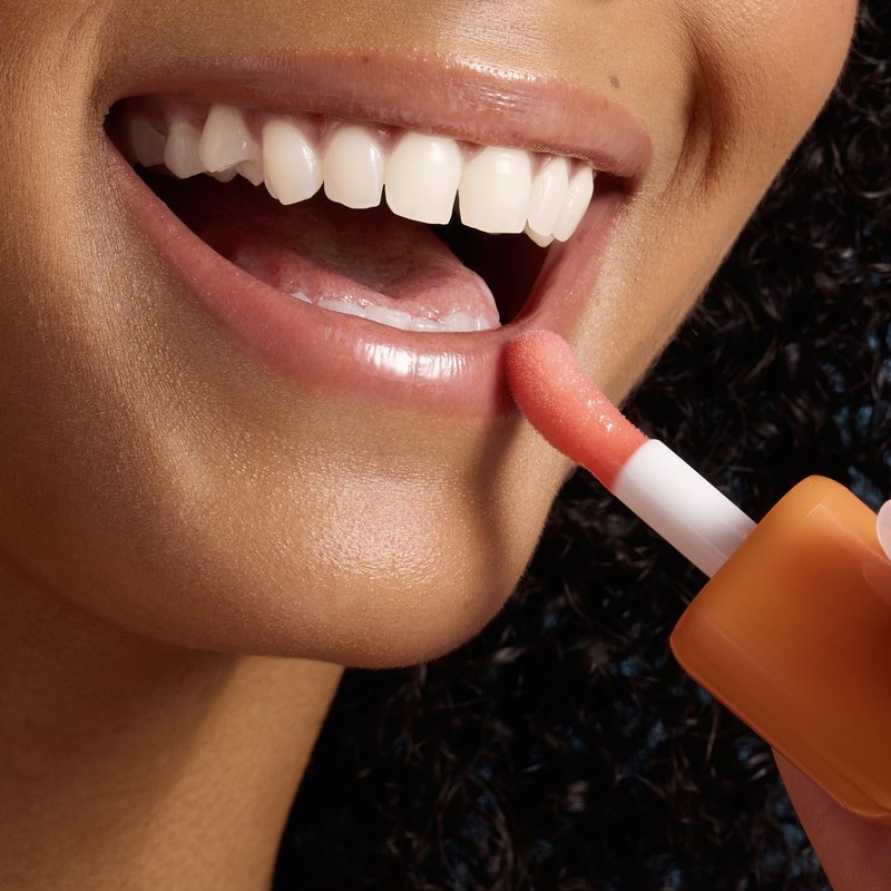 Tree Hut Jelly Bear Hydrating Lip Oil, Sheer Glossy Lip Oil, Non-Sticky Moisturizing Formula for Soft, Smooth Lips, Sweet Fruity Scent, 0.11 fl oz