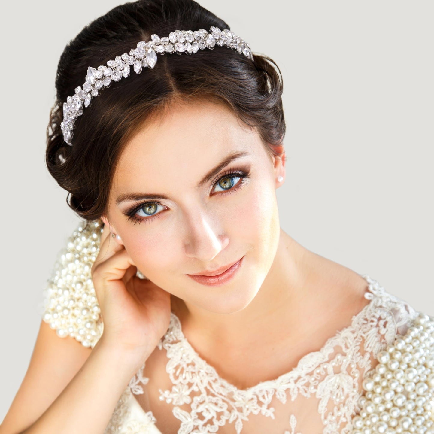 Oriamour Crystal Wedding Headband For Bride Bridal Headpieces For Girls Rhinestone Hairband For Birthday, Party, Prom (Silver)