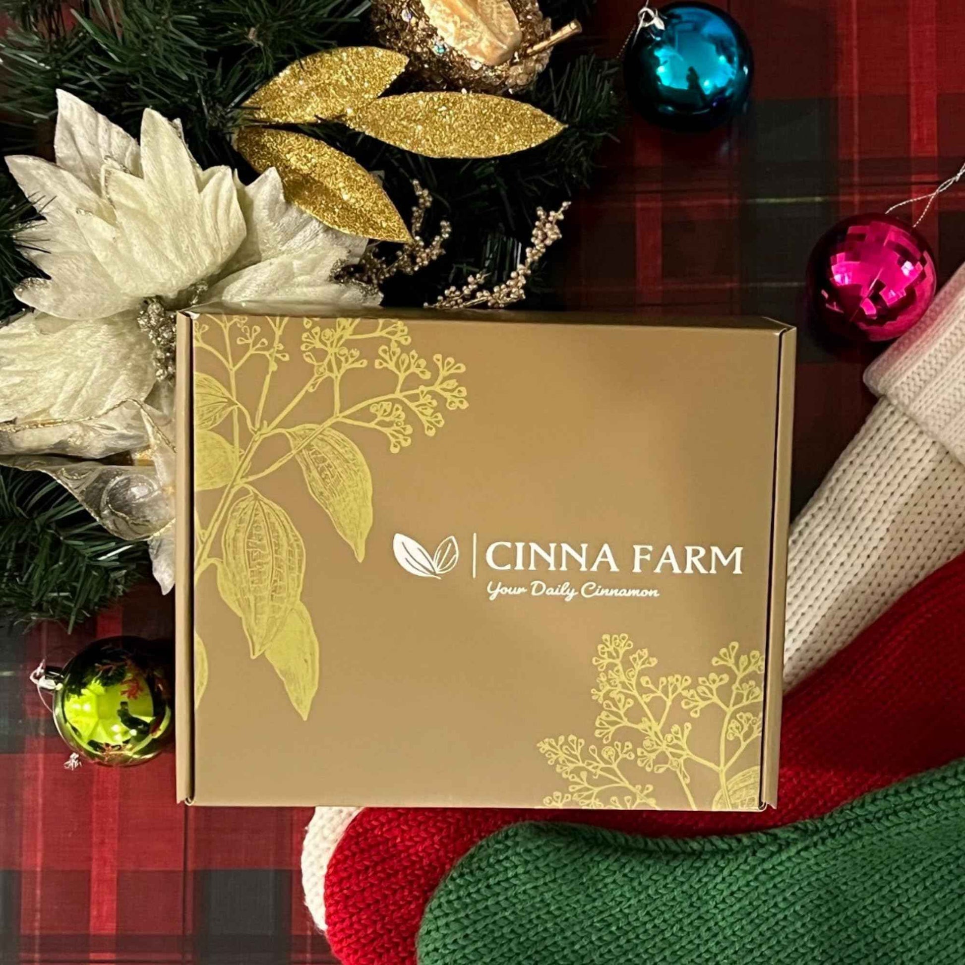 Haircare gift set for Xmas, Valentine's day, Mother's day, Birthday. No artificial fragrance, fulfates and silicones free, natural ingredients, color safe, cinnamon scent