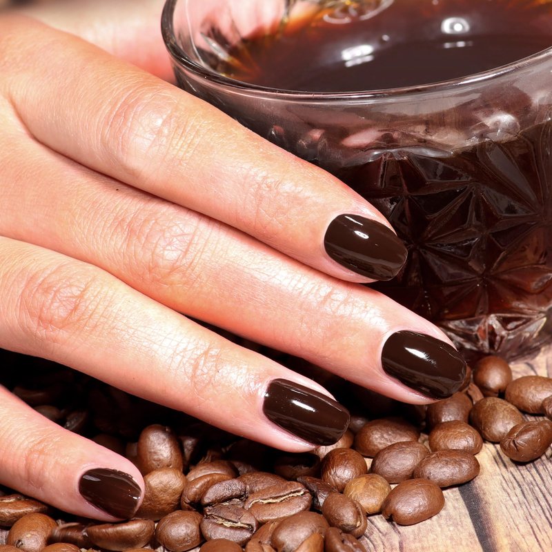 LONDONTOWN Lakur Nail Polish – Nude & Brown Shades, Midnight Mocha, 0.4 Fl Oz, Long-Lasting, Streak-Free, Chip-Resistant | 21+ Free Non-Toxic Vegan Nail Color, Strengthens & Hydrates Nails