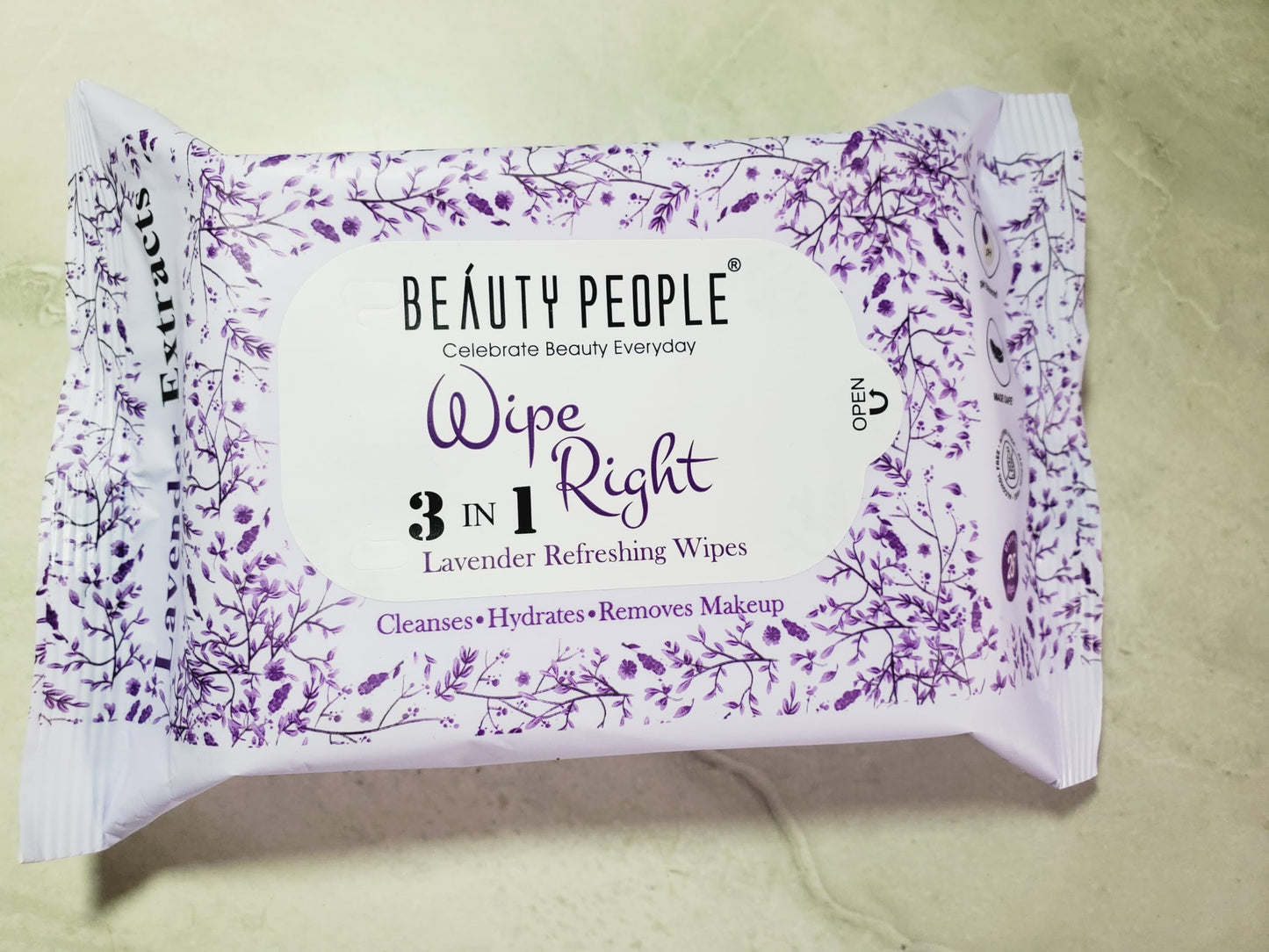 Beauty People Wipe Right 3 in 1 Lavender Refreshing Wipes, Cleansing, Hydrating, Makeup Removing Face Wipes