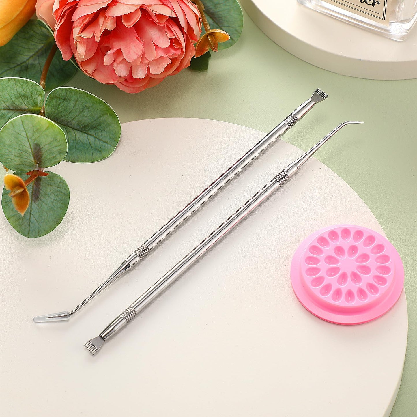 Chumia 2 Pcs Lash Lift Tool, Lash Separator Tint Stainless Steel Metal Lift Rods Beauty Tool with Comb for Eyelash Eyebrow Perming Tinting Curling Extensions Supplies(Silver)